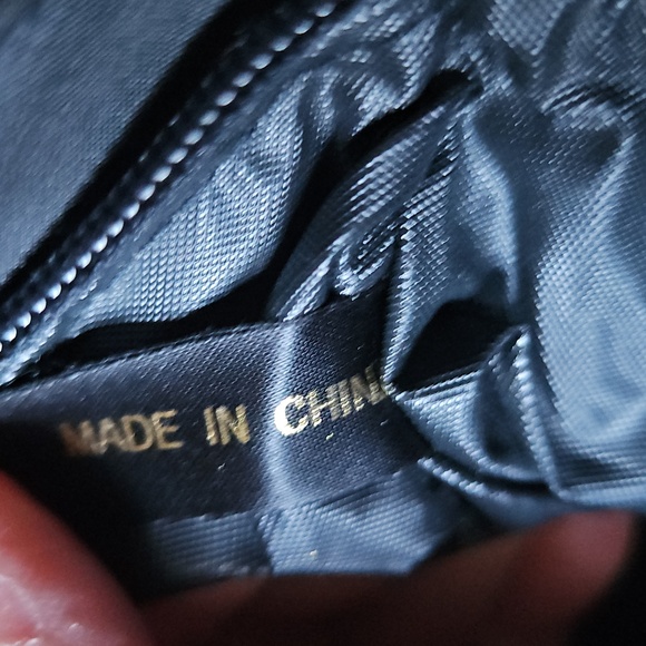 Christian Dior Vintage Gold Logo Black Nylon Makeup Cosmetic Bag - Picture 10 of 16